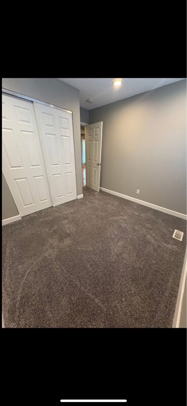 Building Photo - 86 Edward Dr