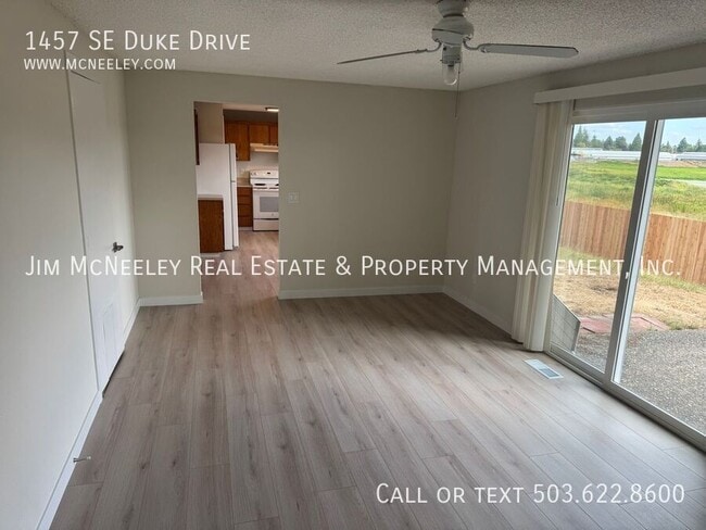 Building Photo - 1457 SE Duke Dr