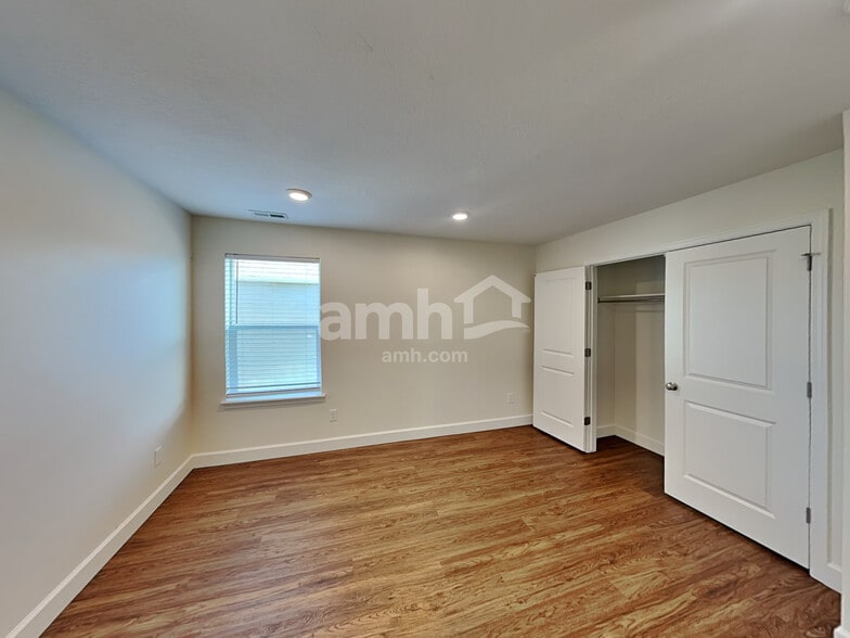 Building Photo - 4393 N Morgan Way