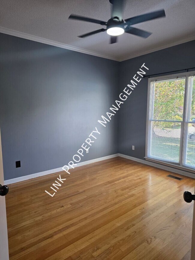 Building Photo - 6710 W Point Dr