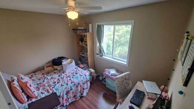 Building Photo - 1512