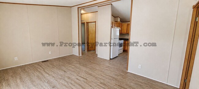 Building Photo - 118 Sunlight Ave
