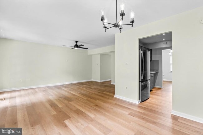 Building Photo - 16 Cornerwood Ct