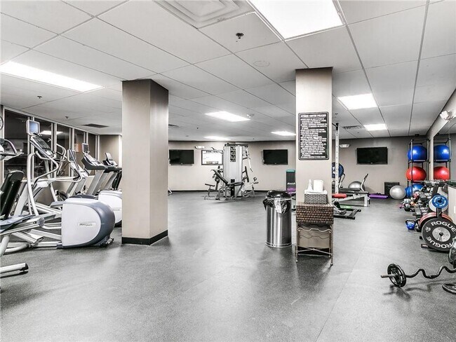 Building Photo - 5900 Mosteller Dr