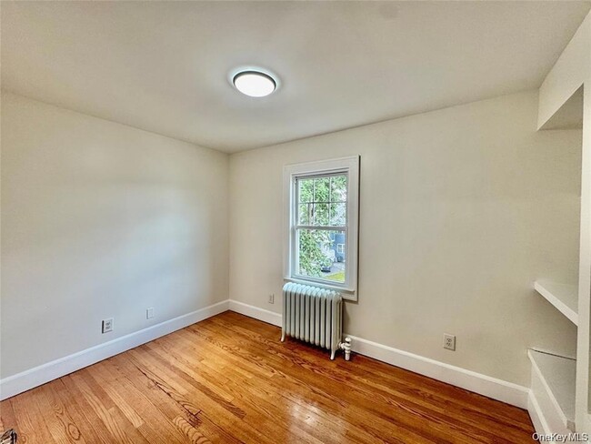 Building Photo - 73 Watkins Ave