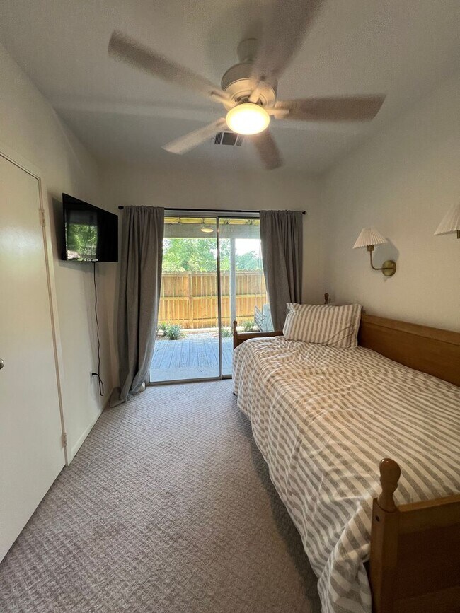 Building Photo - Spacious 3-Bedroom Home for Rent!