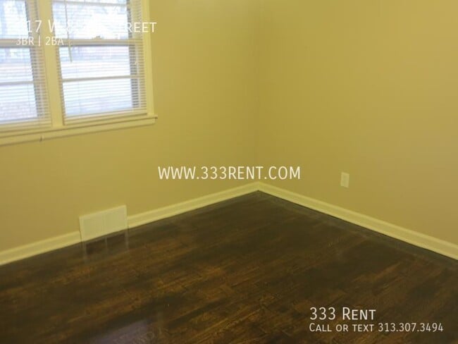 Building Photo - 617 W 85th St