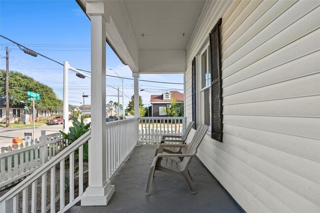 Building Photo - 2423 37th St