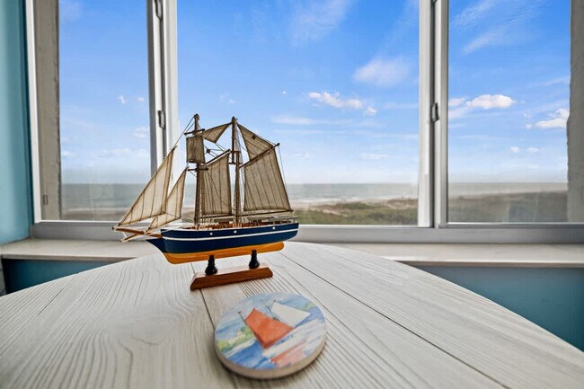 Building Photo - 500 Fillmore Ave