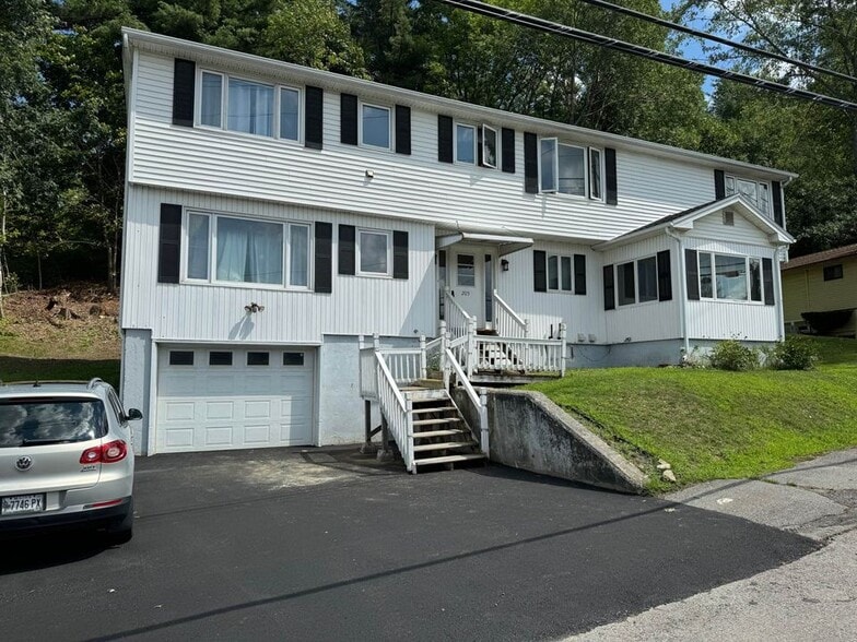 Primary Photo - 205 Northern Ave
