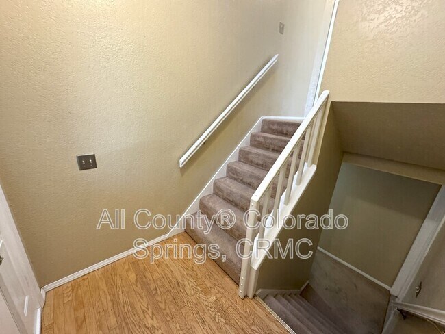 Building Photo - 931 Kings Crown Rd