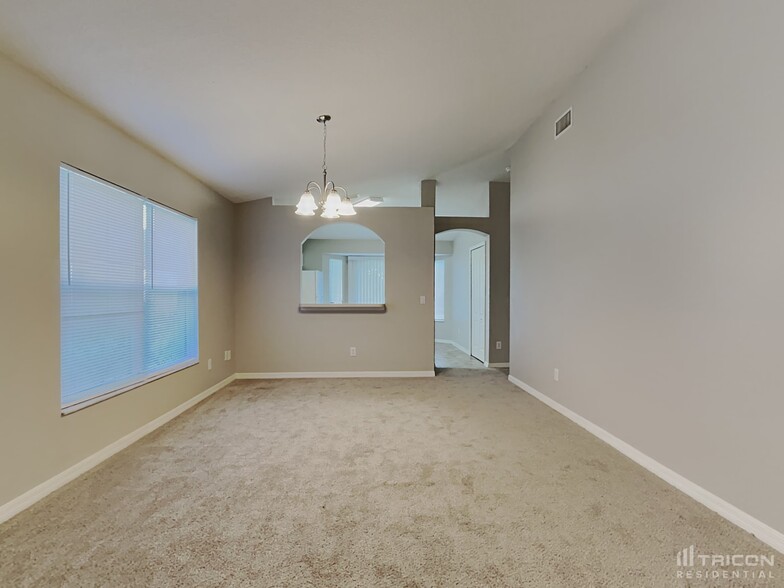 Building Photo - 1404 Marsh Wood Dr