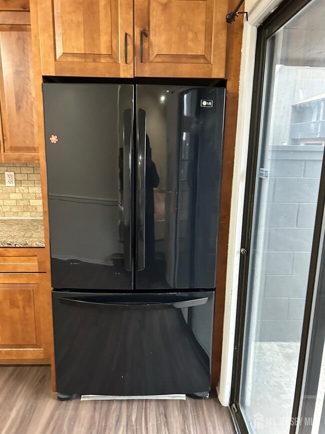 Building Photo - 3 Westgate Dr