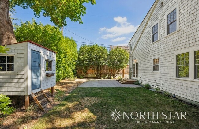 Building Photo - Charming Broadmoor Historic Farmhouse on a...