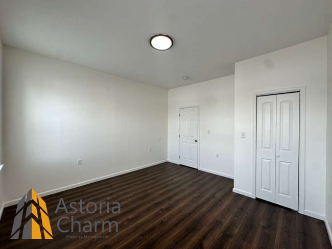 Building Photo - 3 Bedroom Plus Two Dens with Finished Basement on Harford Road