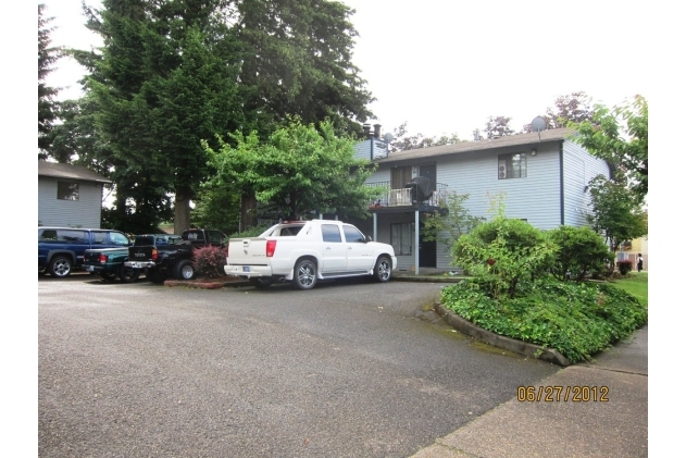 Building Photo - Maple Meadows Apartments