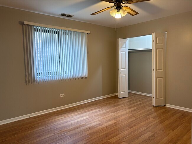 Building Photo - 9821 Bianco Terrace