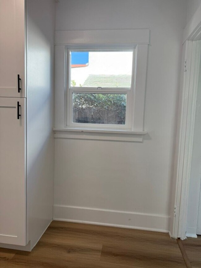 Building Photo - Jannsen Property