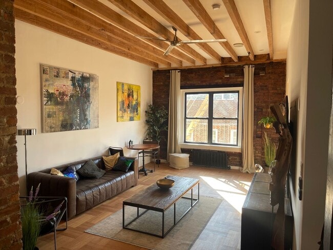 Building Photo - 675 Walton Ave