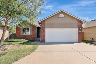 Building Photo - Patio home available for rent!