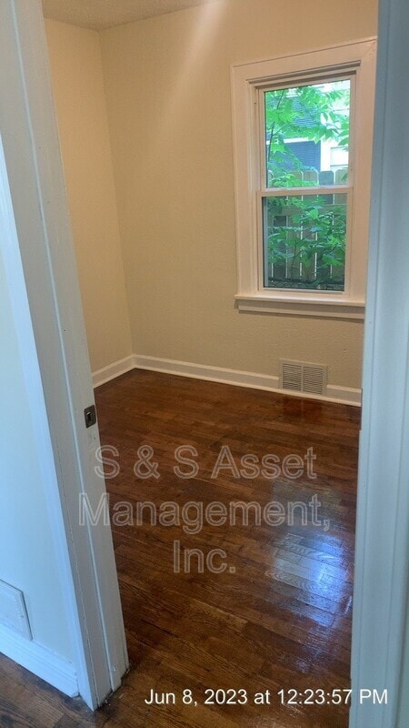 Building Photo - 708 Fenton St