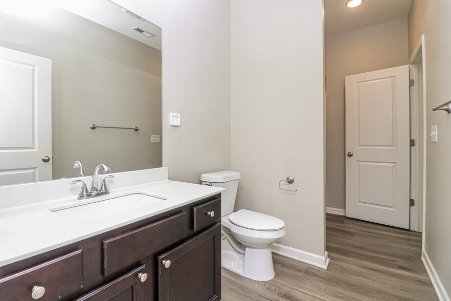 Building Photo - 145 Cottontail Ln