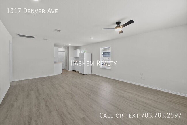 Building Photo - 1317 Denver Ave