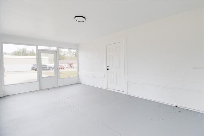 Building Photo - 20 Water Trak