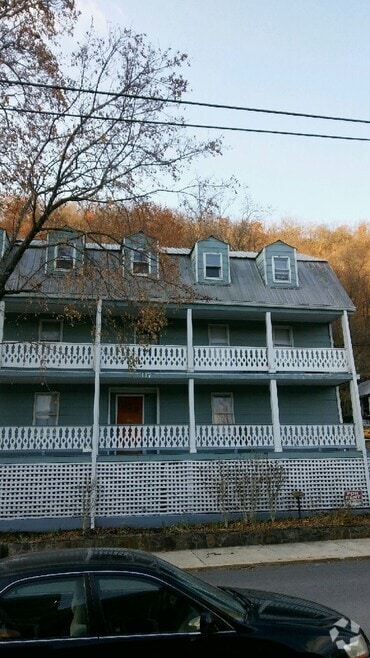 Building Photo - 117 Wilkes St