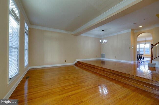 Building Photo - 303 Inspiration Ln