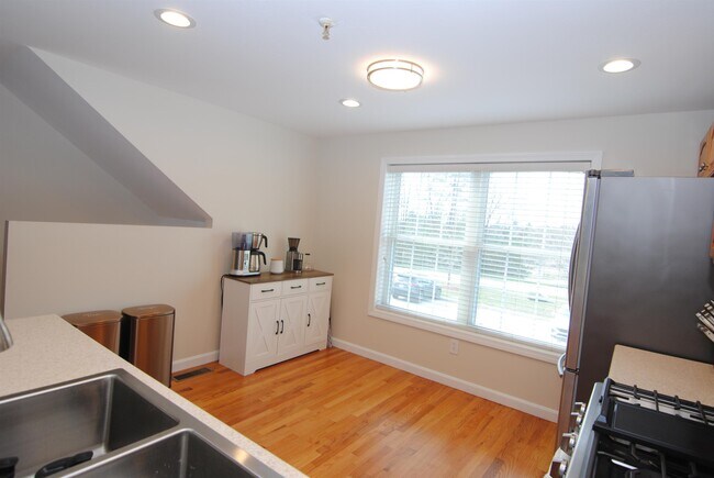 Building Photo - 109 Overlook Cir