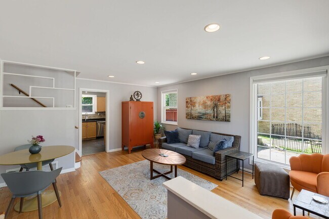 Building Photo - 47 Hackberry Ln