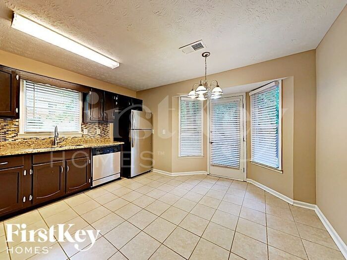 Building Photo - 3610 Daylon Dr