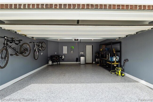 Building Photo - 765 Hummingbird Dr