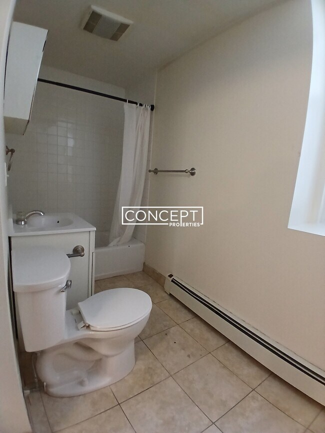 Building Photo - 1144 Commonwealth Ave