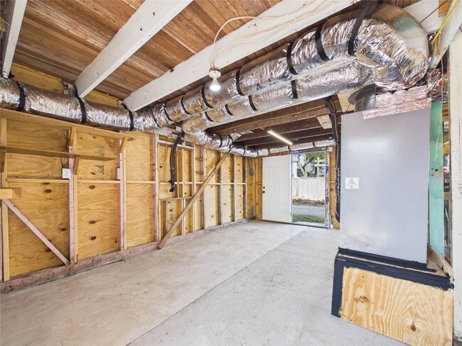 Building Photo - 3602 Avenue S 1/2