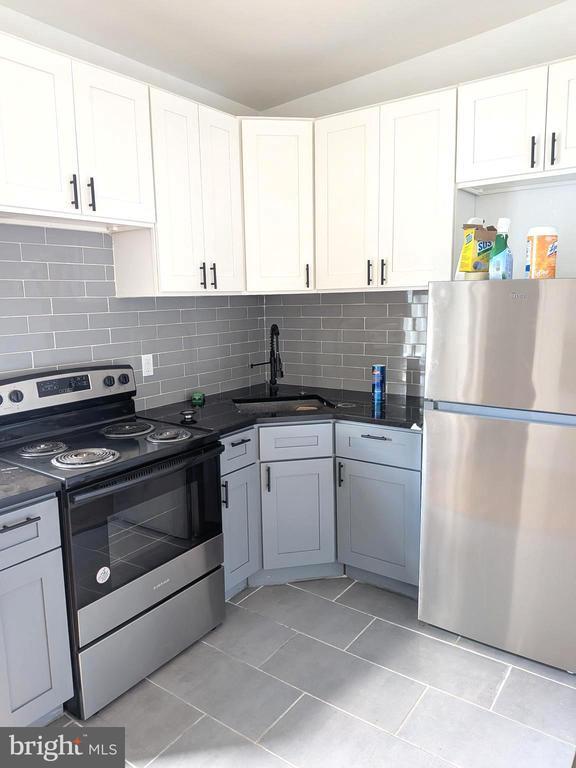 Primary Photo - 1729 N 24th St