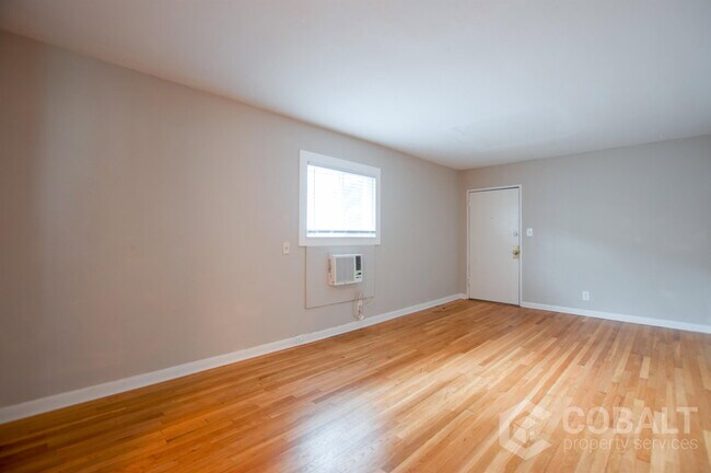 Building Photo - 773 Greenwood Ave NE