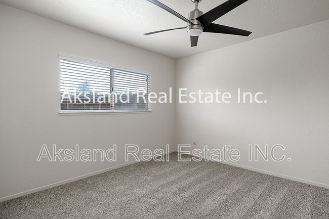 Building Photo - 354 Blossom Dr