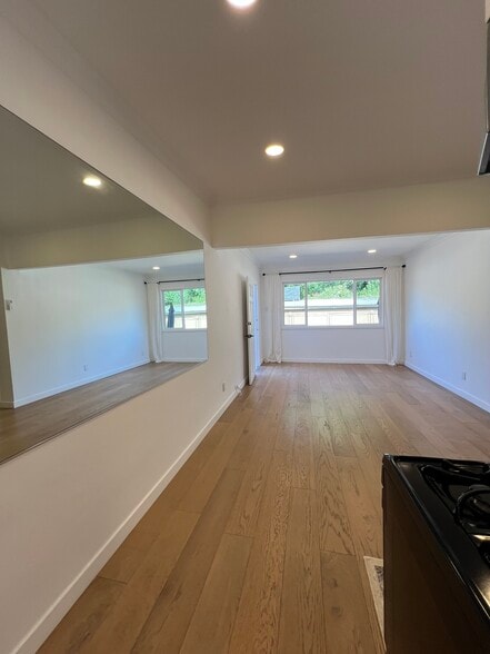 Split AC System - 4014 Higuera St