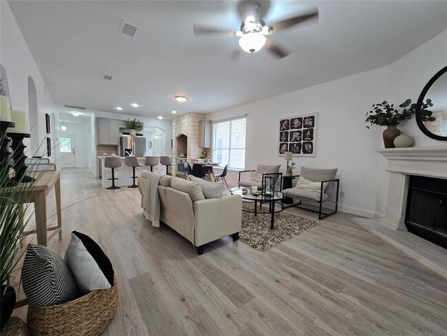 Building Photo - 303 Arrowhead Trail