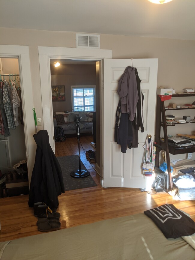 Building Photo - 2303 Pierce St NE