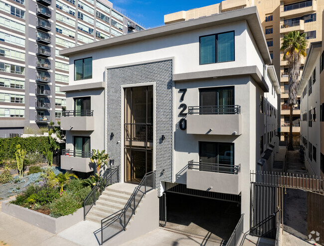 720 S Kingsley Drive - NEW 2 Bed, 2 Bath LOFTS! HEART OF KOREATOW...