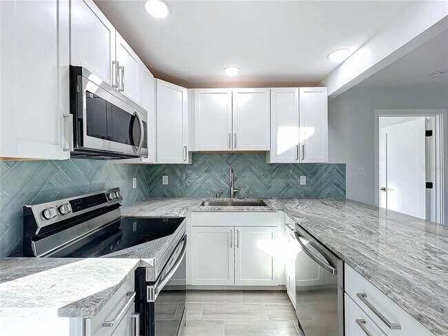 Building Photo - 1688 Bahia Vista St