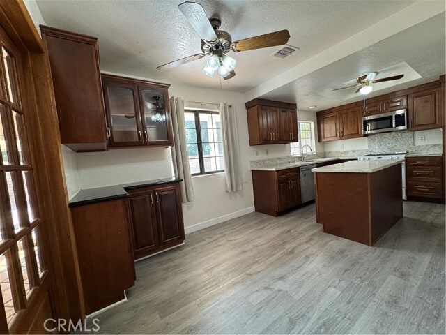 Building Photo - 5139 Via Del Valle St