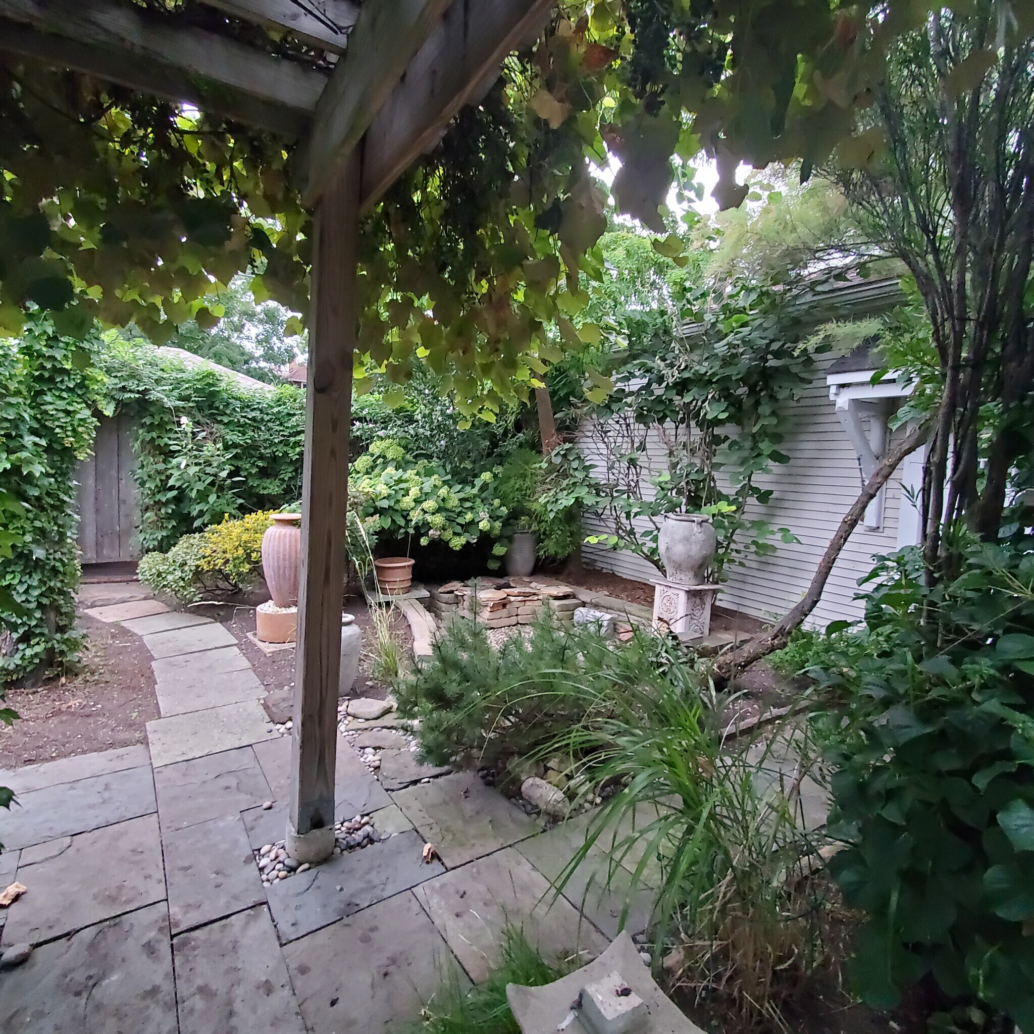 Building Photo - 4704 N Kennicott Ave