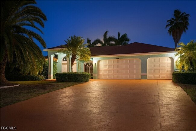 Building Photo - 1325 NE 5th Pl