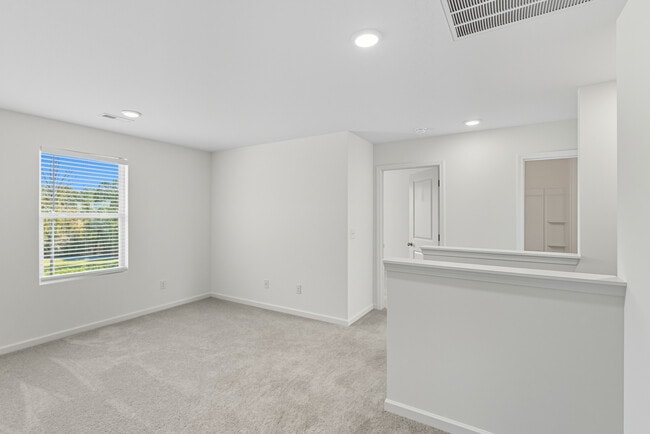 Building Photo - Viking Cove 30