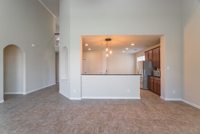 Building Photo - 139 S Rocky Point Cir