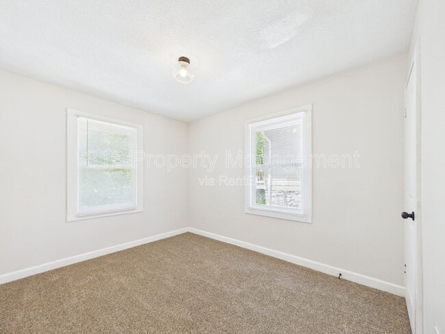 Building Photo - 4140 College Ave